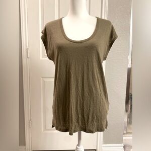 ❤️ 3 for $25 ❤️  Linen Blend U Scoop Neck Tee Olive Green  Size  XXS Summer
